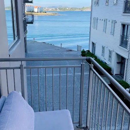 40kvd Ap Walking Distance To Everything And Parking *